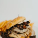 JANIE’S BURGER